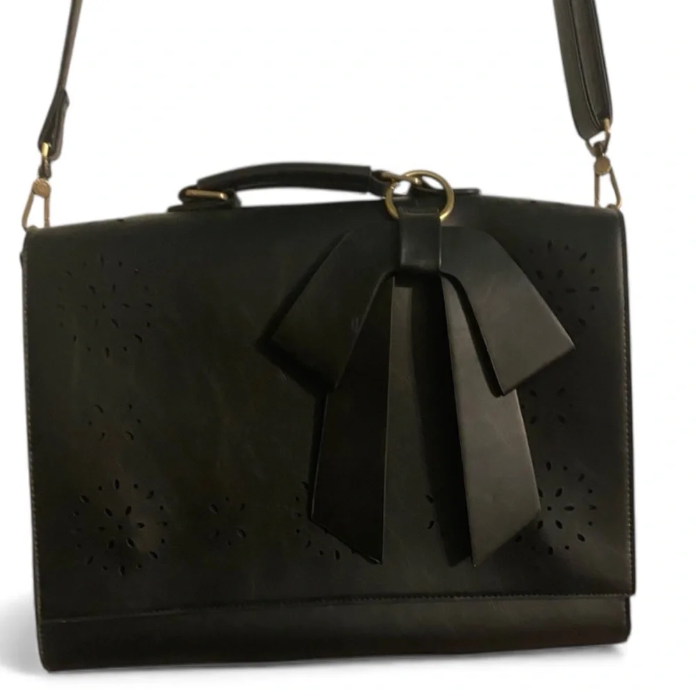 Ecosusi Black Lattice Leather Shoulder Bag With Bow Accent NWOT Padded Handbag